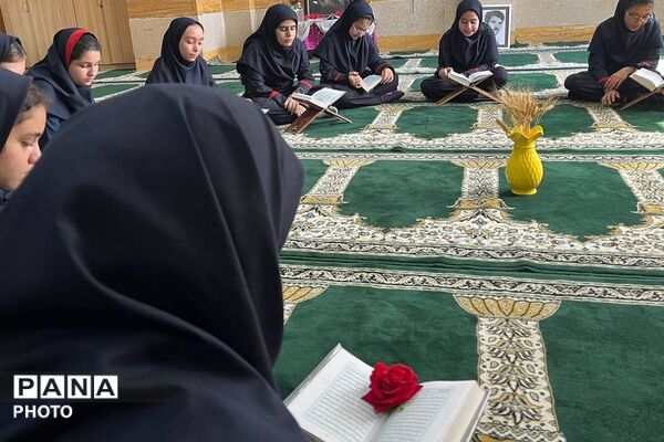 برگزاری محفل انس با قرآن کریم در مدرسه شهید اورکی