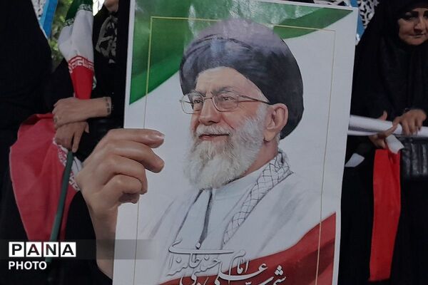 تداوم تجمعات شبانه در میدان امام خمینی (ره)