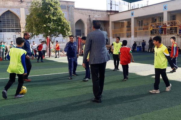 المپیاد ورزشی در دبستان شاهد حیات ناحیه 3 شیراز