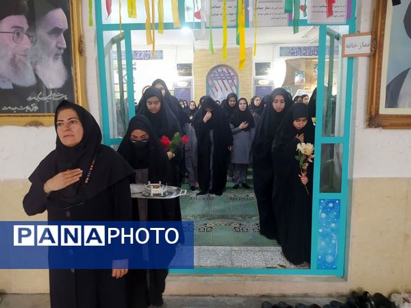 یادواره شهدای دانش‌آموزی در مدارس پسرانه و دخترانه اقلید  