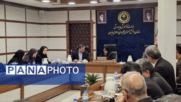 جلسه توسعه فعالیت‌های تربیتی و فرهنگی در گلستان