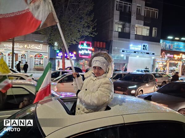 رژهٔ خودرویی در بلوار فضل نیشابور