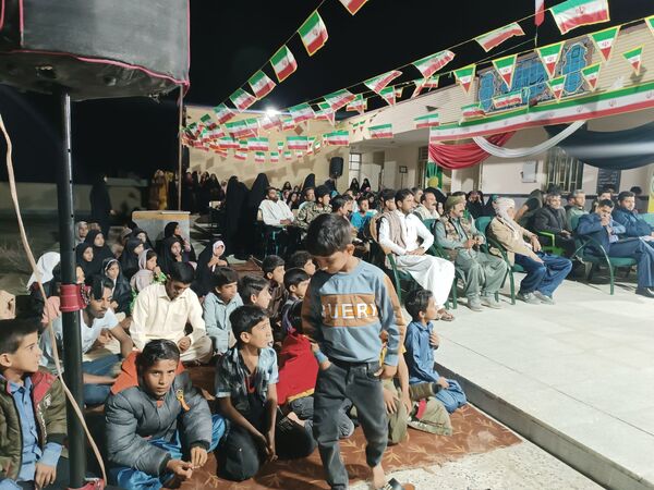 برگزاری جشن دهه فجر در مدرسه راهیان ولایت بشاگرد
