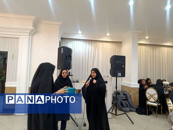 به وقت افطار همراه با دانش آموزان دبیرستان دخترانه امام حسین واحد۳ مشهد