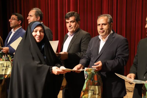 آیین نکوداشت منتخبین مرحله استانی چهل و سومین دوره مسابقات فرهنگی و هنری فردا