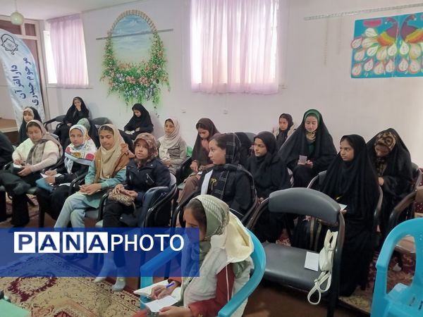 کارگاه هم‌اندیشی دختران خبرنگار پانا خلیل آباد 