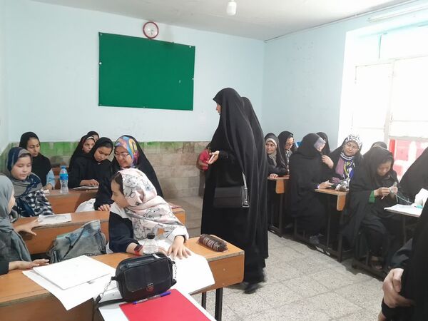 بازدید از فعالیت‌های مرکز یادگیری دولتی نرجس ناحیه یک مشهد