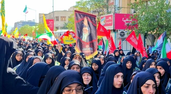 ۳۱۳ هزار جان‌فدا؛ وقتی ملت ایران فراتر از اعداد به میدان آمدند