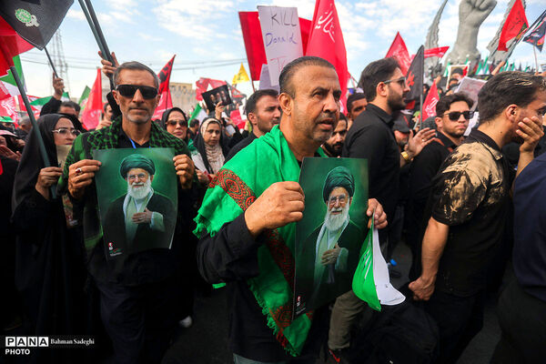مراسم تشییع پیکر مطهر رهبر شهید انقلاب در تهران - 2