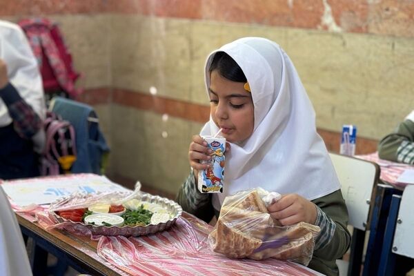 روز جهانی پوکی استخوان در مدارس شهرستان ملارد