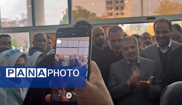 آیین نکوداشت خیر مدرسه ساز عبدالرضا وکیلی با حضور وزیر آموزش و پرورش در نیشابور 