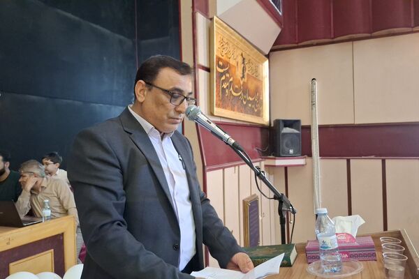 مراسم تجلیل از دانش‌آموزان برتر دبیرستان هیأت امنایی رازی ناحیه ۴شیراز