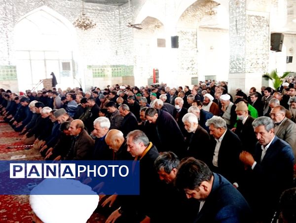 نماز جمعه در کاشمر 