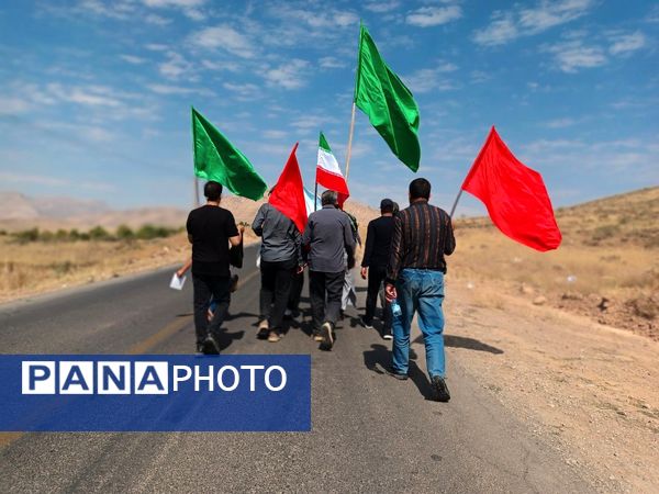 خروش مردم در پیاده‌روی جاماندگان اربعین سمیرم