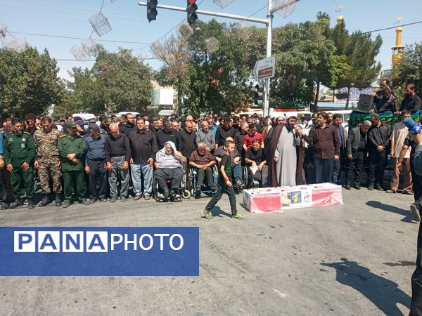 تشییع پیکر پرافتخار شهید علی اکبر صانعی جانباز ۷۰ درصد جنگ تحمیلی