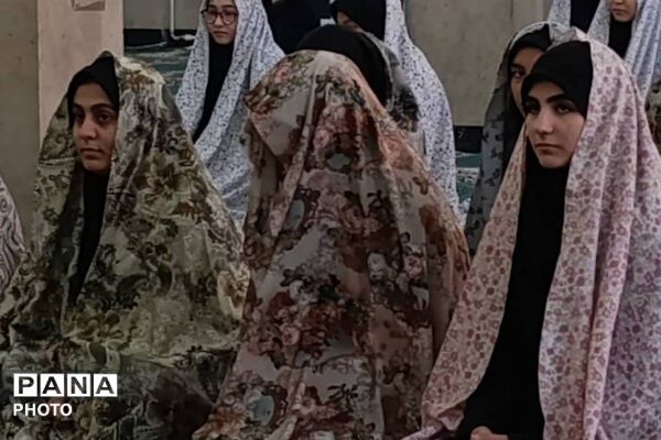 طنین عطر بندگی در فضای مدارس