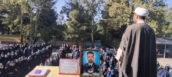 ماه دانایی فرا میرسد