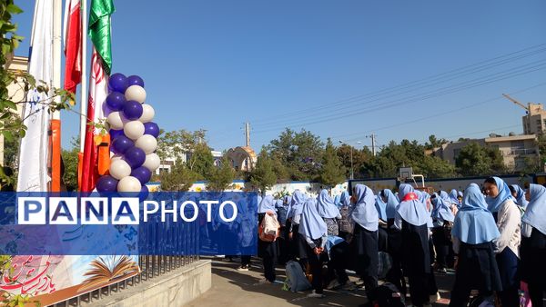 آغاز بهار تعلیم وتربیت در دبستان آرمینه مصلی نژاد ناحیه ۶