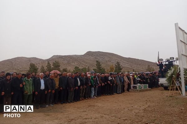 تشییع پیکر شهید مدافع امنیت در حمله تجاوزکارانه آمریکا 