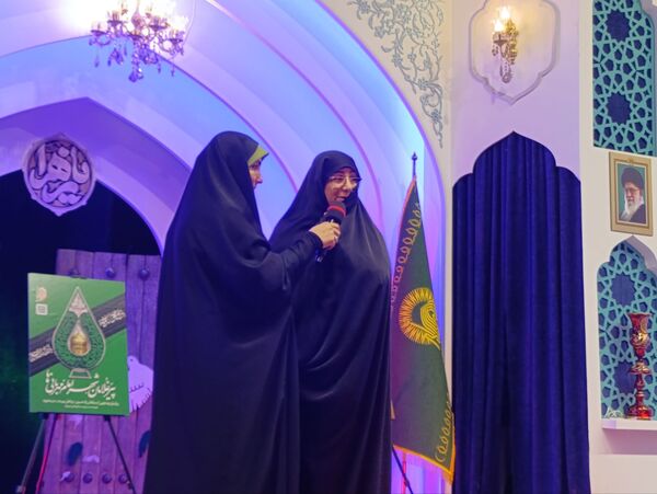 نشست ویژه بانوان پیرغلام حسینی در مشهد؛ جلوه‌ای از هم‌افزایی و معنویت