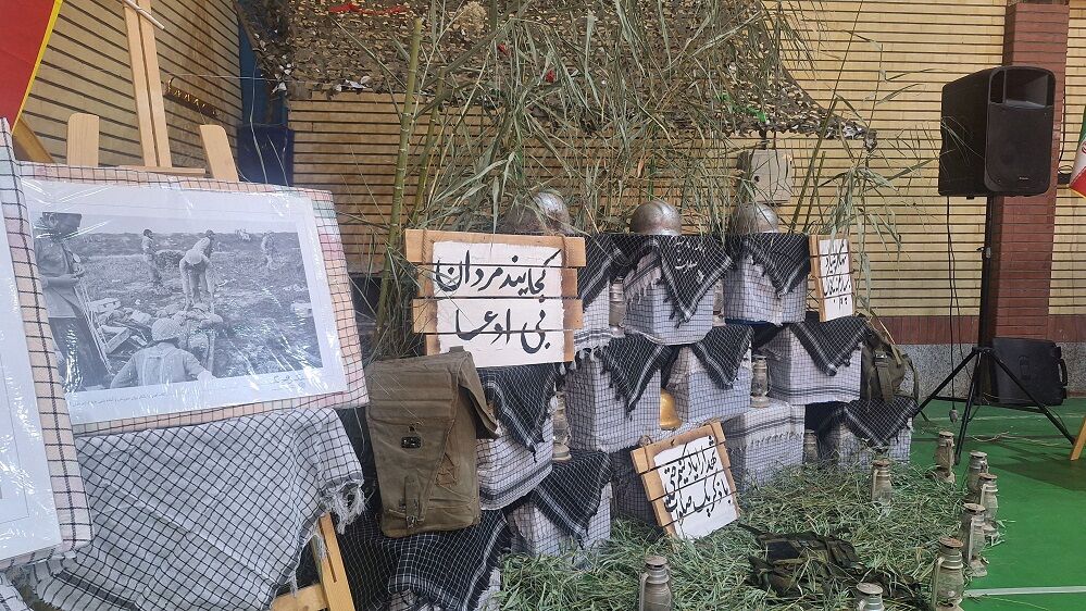 آیین نواختن زنگ ملی مهر ایثار و مقاومت در مدارس استان البرز