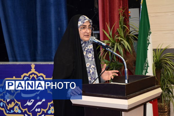 نشست توانمندسازی مدیران منطقه ۱۴ با محوریت مدیریت مدرسه‌محور و تحول آموزشی