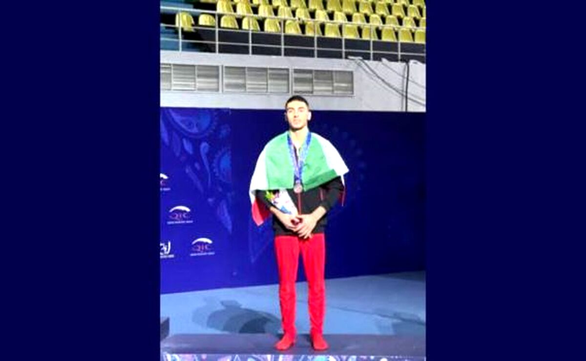 دانش‌آموز شیرازی مدال‌‌ قهرمانی خود را به رئیس‌جمهور شهید تقدیم کرد
