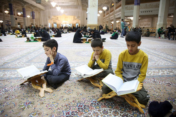 آیین ترتیل خوانی خانوادگی در حرم حضرت معصومه(س)