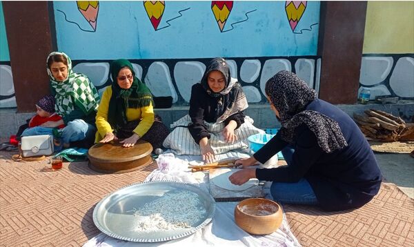 جشن هفته مازندران در دبستان نرجس خاتون گلوگاه 