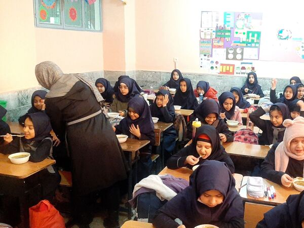 سوگواری همراه با شور و عشق فاطمی و پویش نذر کتاب در مدرسه شهید جواهری دو 