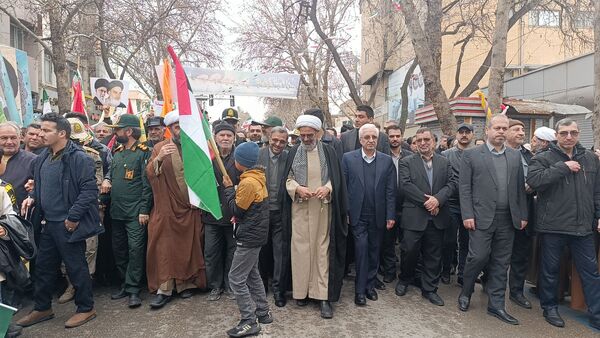 حضور چشمگیر مردم بجنورد در راهپیمایی ۲۲ بهمن
