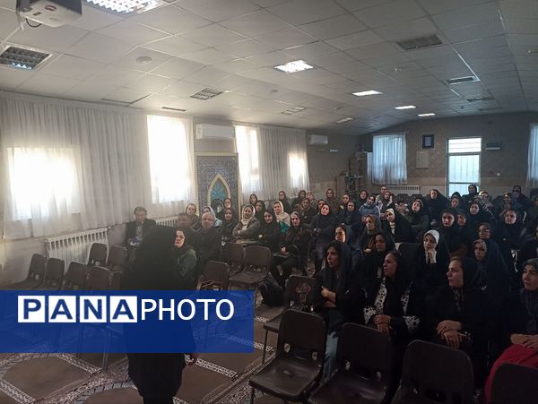 نخستین جلسه آموزش خانواده در دبیرستان بی بی سلطنت قفلی