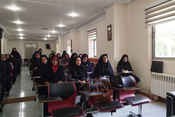 نشست بصیرتی با رویکرد انتخابات در آموزش و پرورش رودهن 