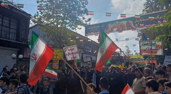حضور پرشور نسل جوان خشکبیجار در راهپیمایی ۱۳ آبان
