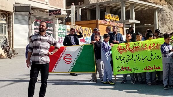 ۱۳ آبان؛ روایت ایستادگی نسل‌ها در مارکده