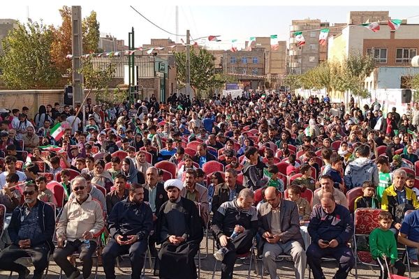  همایش بزرگ پیاده روی خانوادگی در نسیم‌شهر 