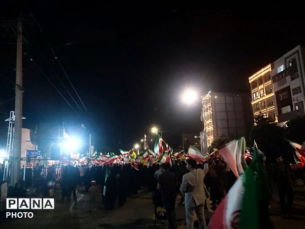 تجمع خودجوشانه مردم برای خونخواهی رهبر شهید