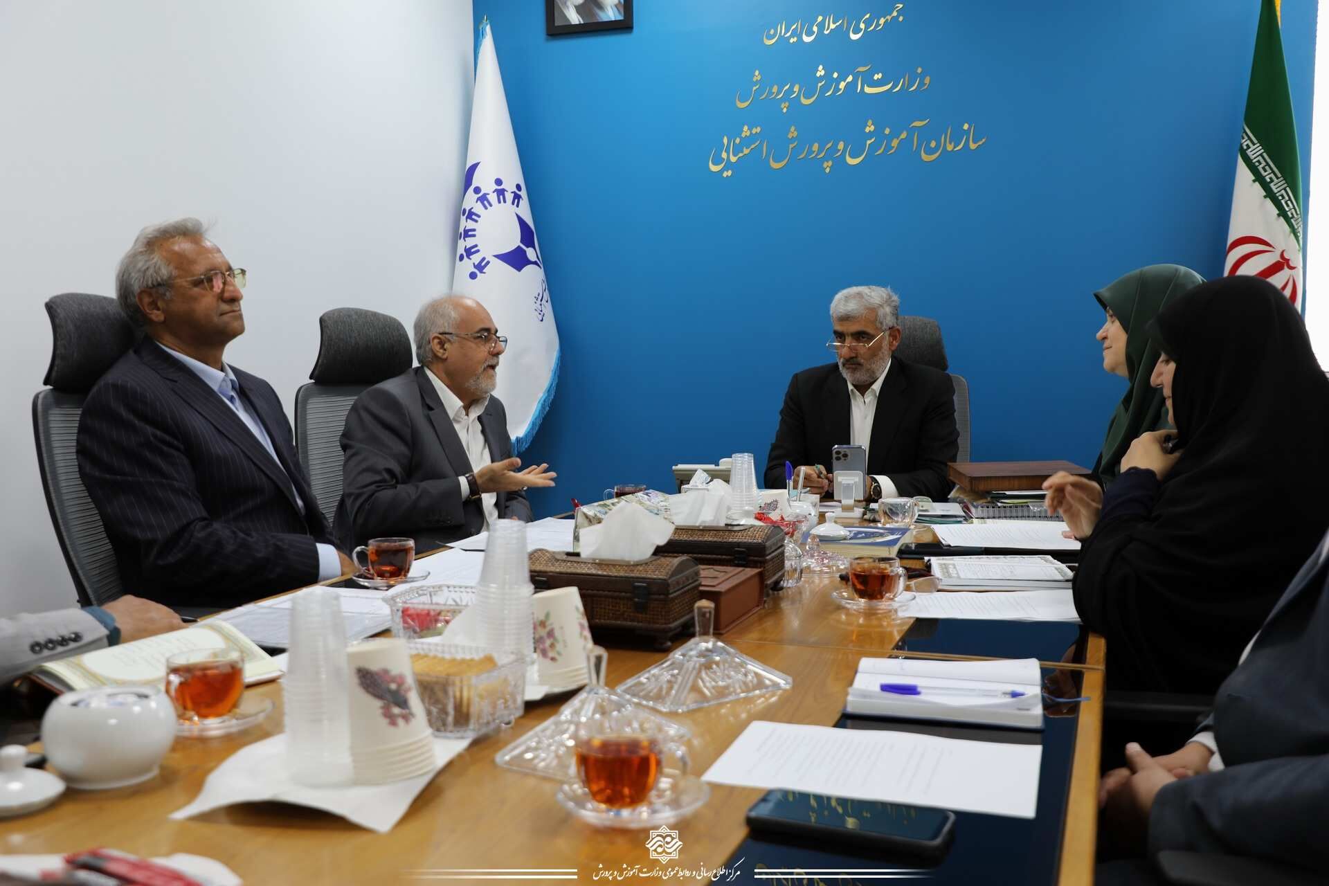 توسعه برنامه‌های تخصصی و توانمندسازی معلمان و مربیان در حوزه تربیت‌بدنی