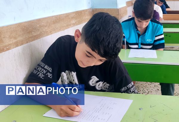 آغاز امتحانات نوبت دوم در دبیرستان ابوریحان ۲