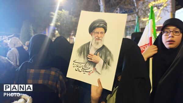 تجمع گسترده مردمی در مسجد جامع نیشابور و تشییع دو شهید جنگ رمضان