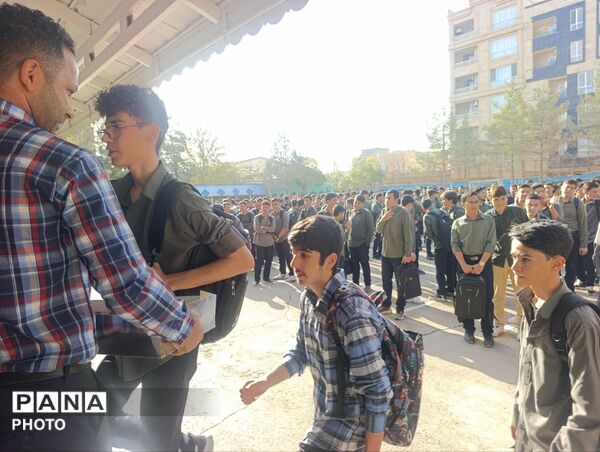 آغاز سال تحصیلی در دبیرستان متوسطه دوم آقا محمد رأفتی