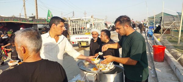 قدم‌های عاشقی در مسیر اربعین