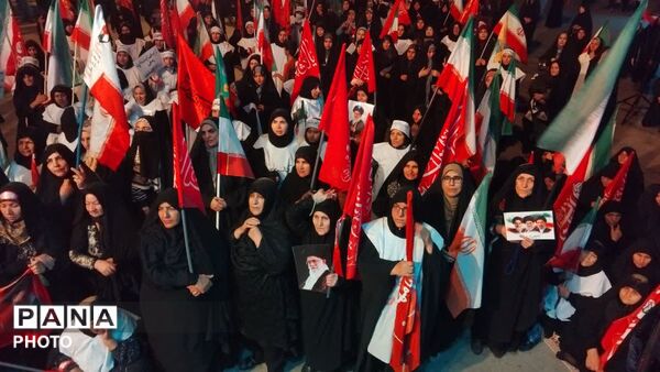 همزمان با سراسر کشور؛ صد و هفتاد و ششمین شب «بیعت با رهبری» در نورآباد