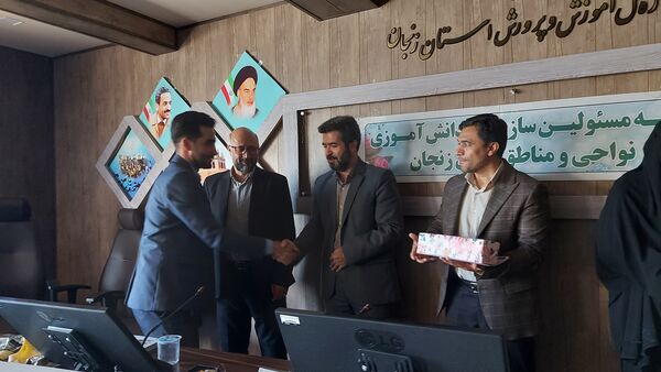 نشست مسئولان سازمان دانش‌آموزی استان زنجان