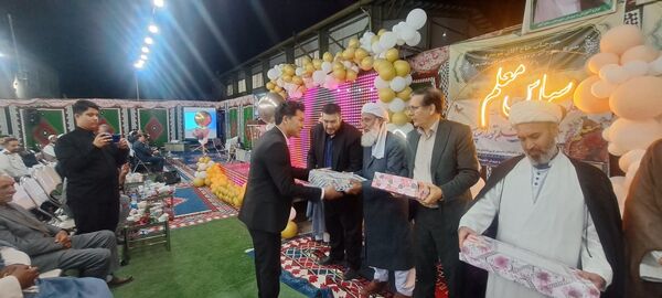 مراسم تجلیل از معلمان نمونه در شهرستان صالح آباد 