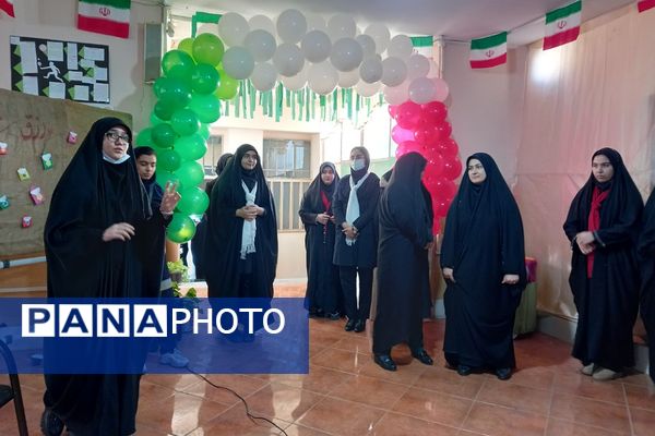 اجرای طرح ملی مدرسهٔ انقلاب در دبیرستان شهدای محراب شهرستان قرچک 