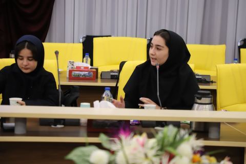 دیدار معاون وزیر آموزش و پرورش با تشکل‌های دانش‌آموزی در تبریز