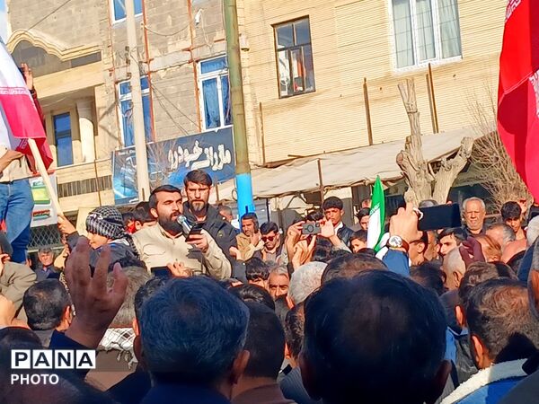 بیعت مردم شهرستان لردگان با امام امت