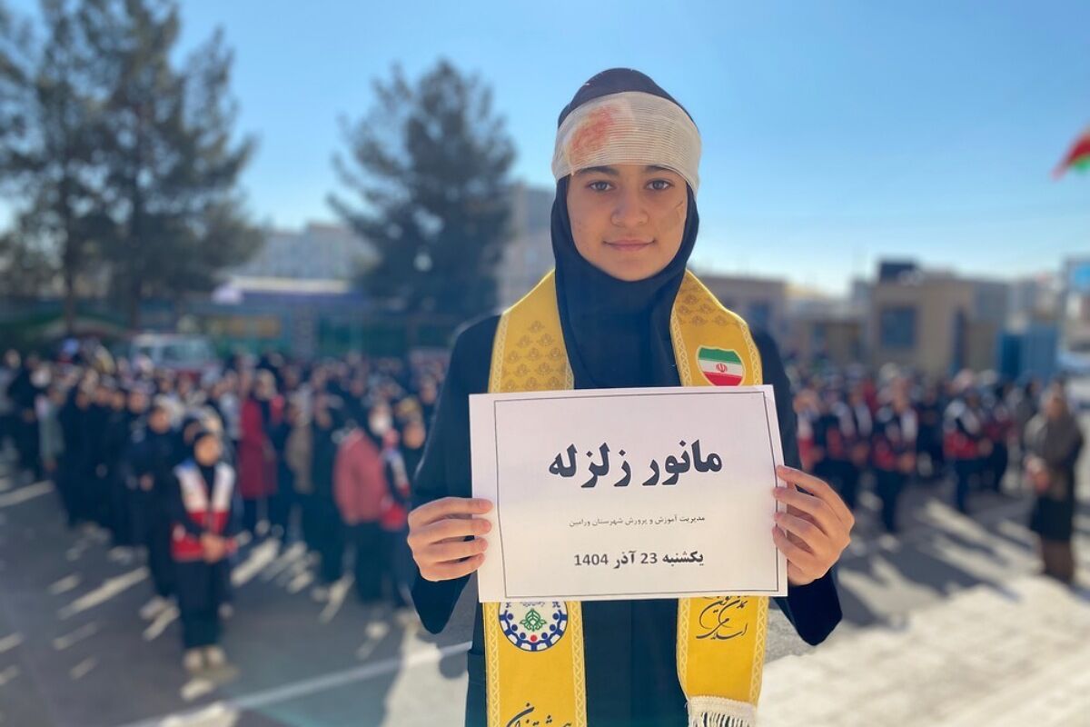  مانور زلزله در مدرسه فرزانگان ورامین