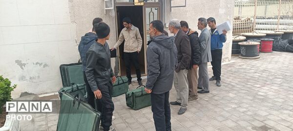 تحویل پنل خورشیدی به جمعی از عشایر